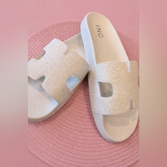 INC International Concepts Shoes - INC Women's Pia Sparkling White Pool Slides Sz 10